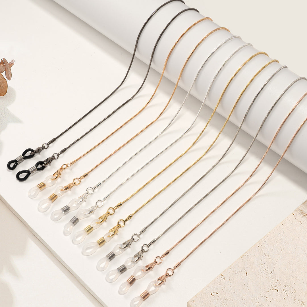 Adjustable Eyewear Chain Holder Stornfield