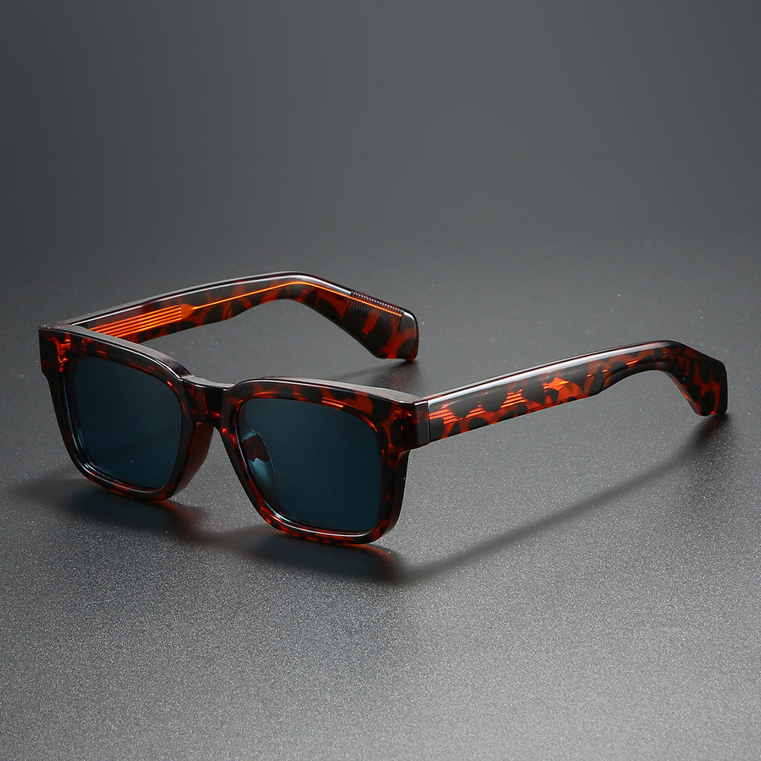 Women's square sunglasses with distinctive tortoiseshell pattern Stornfield