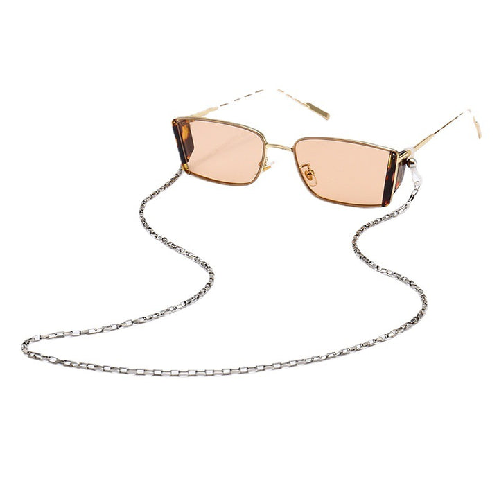 Fashionable Eyewear with Stylish Chain Stornfield