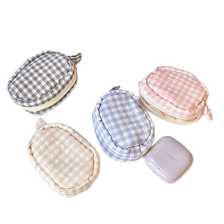 Handmade cosmetic bag in gingham design Stornfield