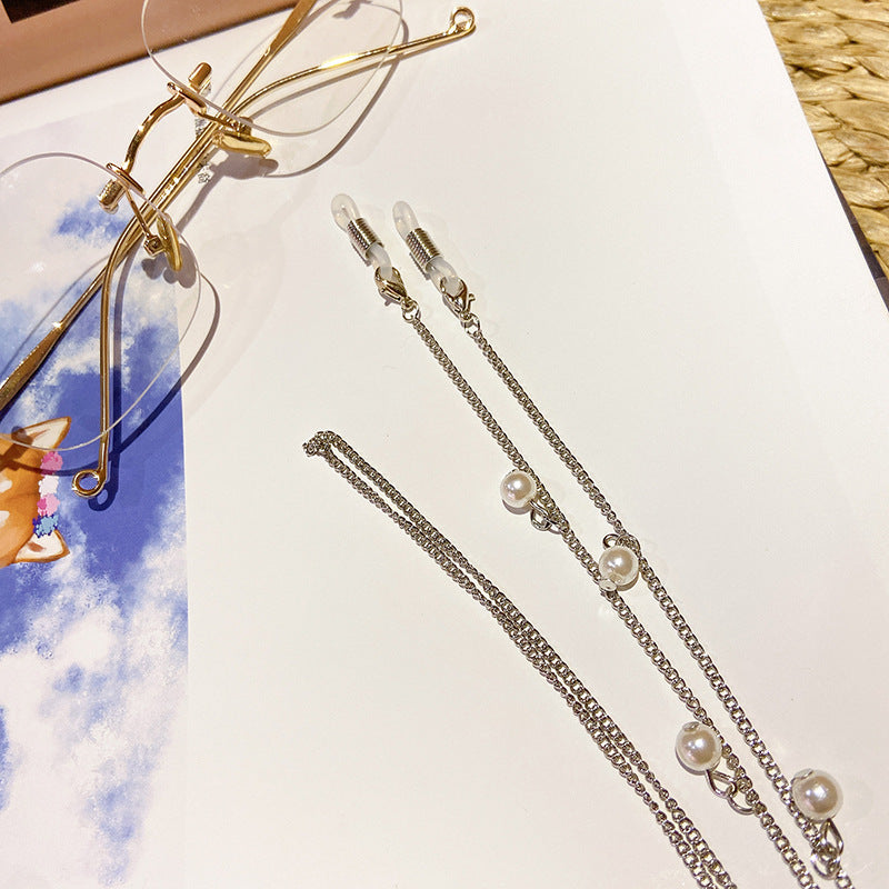Fashionable glasses holder chain with pearl pendants Stornfield