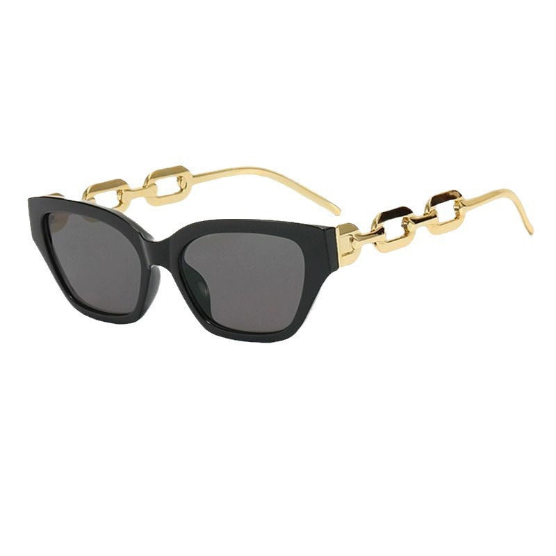 Chic Cat-Eye Sunglasses with Statement Chain Stornfield