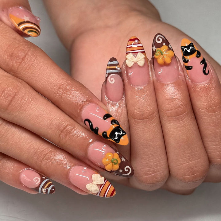 Nail art set with creative Halloween designs Stornfield