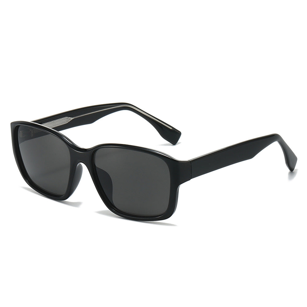 Women's sunglasses in a modern oversized style Stornfield