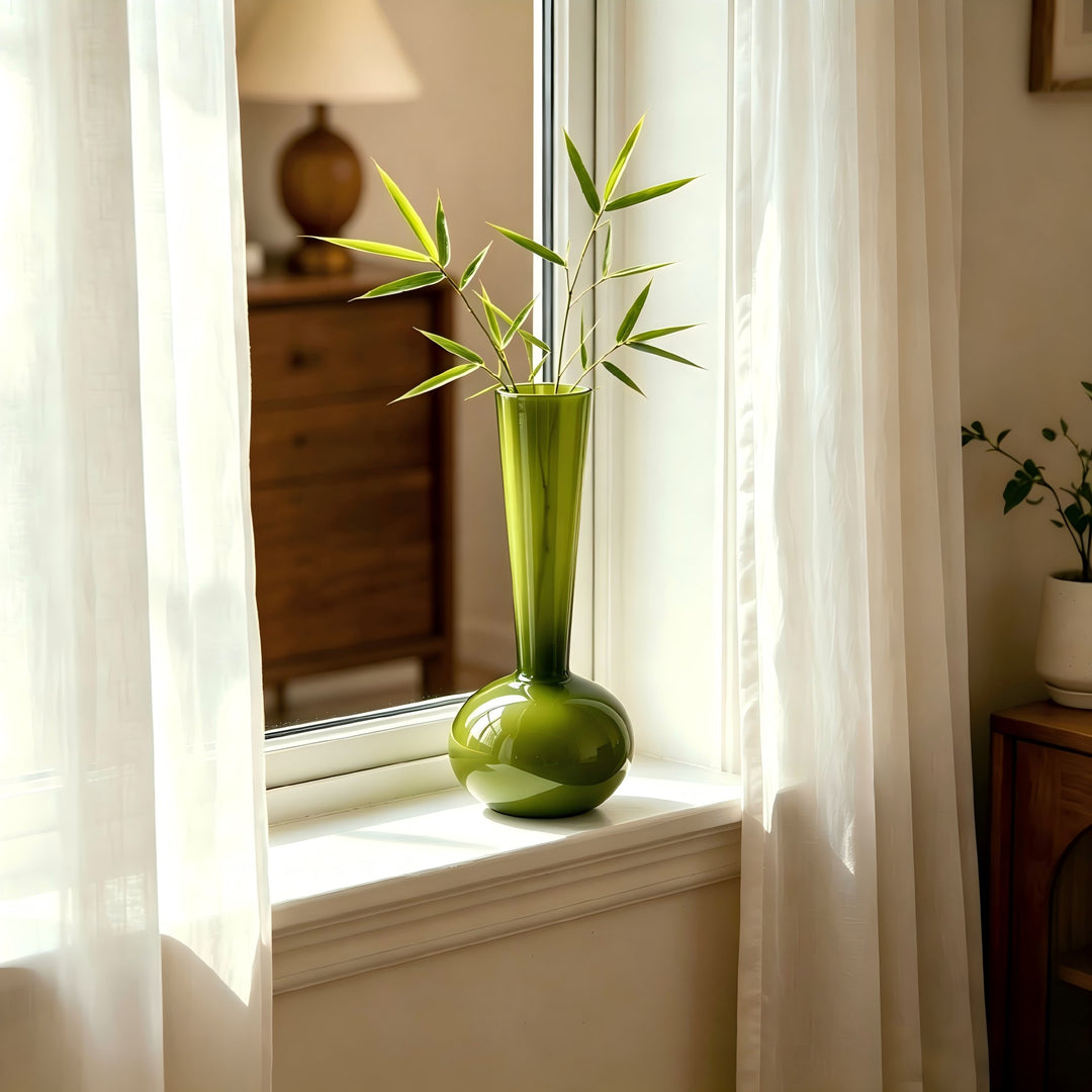 High-quality glass vase with slim design Stornfield