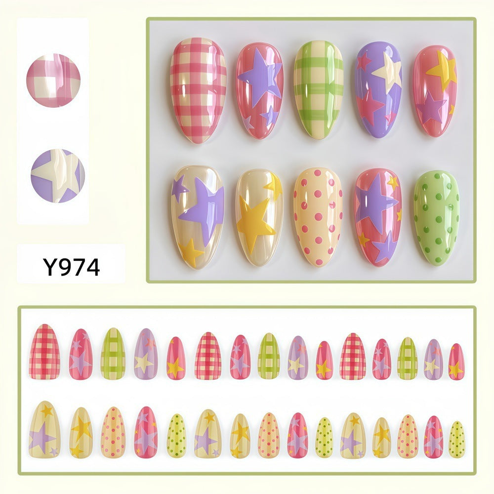 Creative artificial nails in playful star design Stornfield
