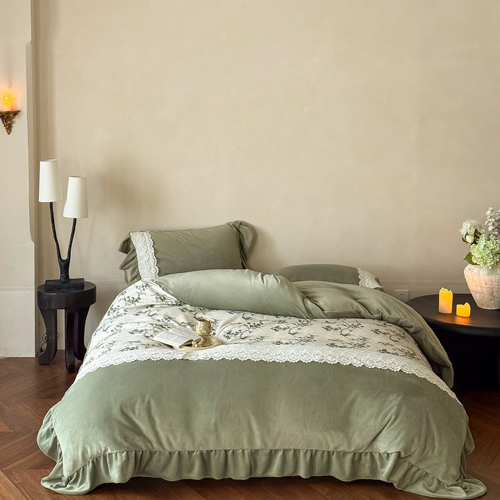 Elegant bedding set made of washed cotton satin with floral center panel and ruffle