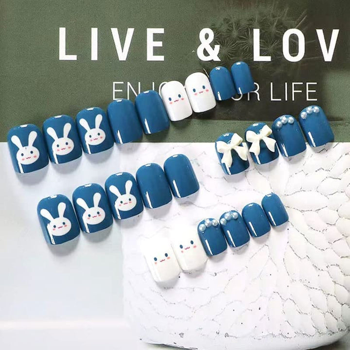 Artificial nail set with cute 3D design and luxurious decorations Stornfield
