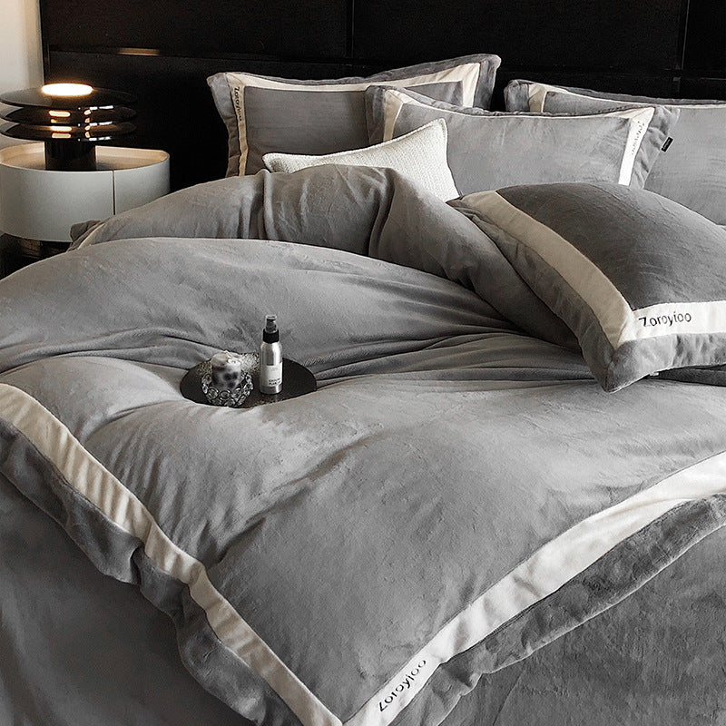 Luxury bedding set made of cotton satin with contrasting trim