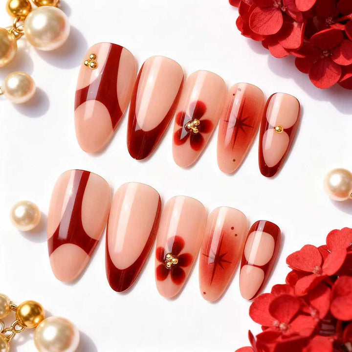 Artistic Gel Nail Art Set with Elegant Gold Accents Stornfield