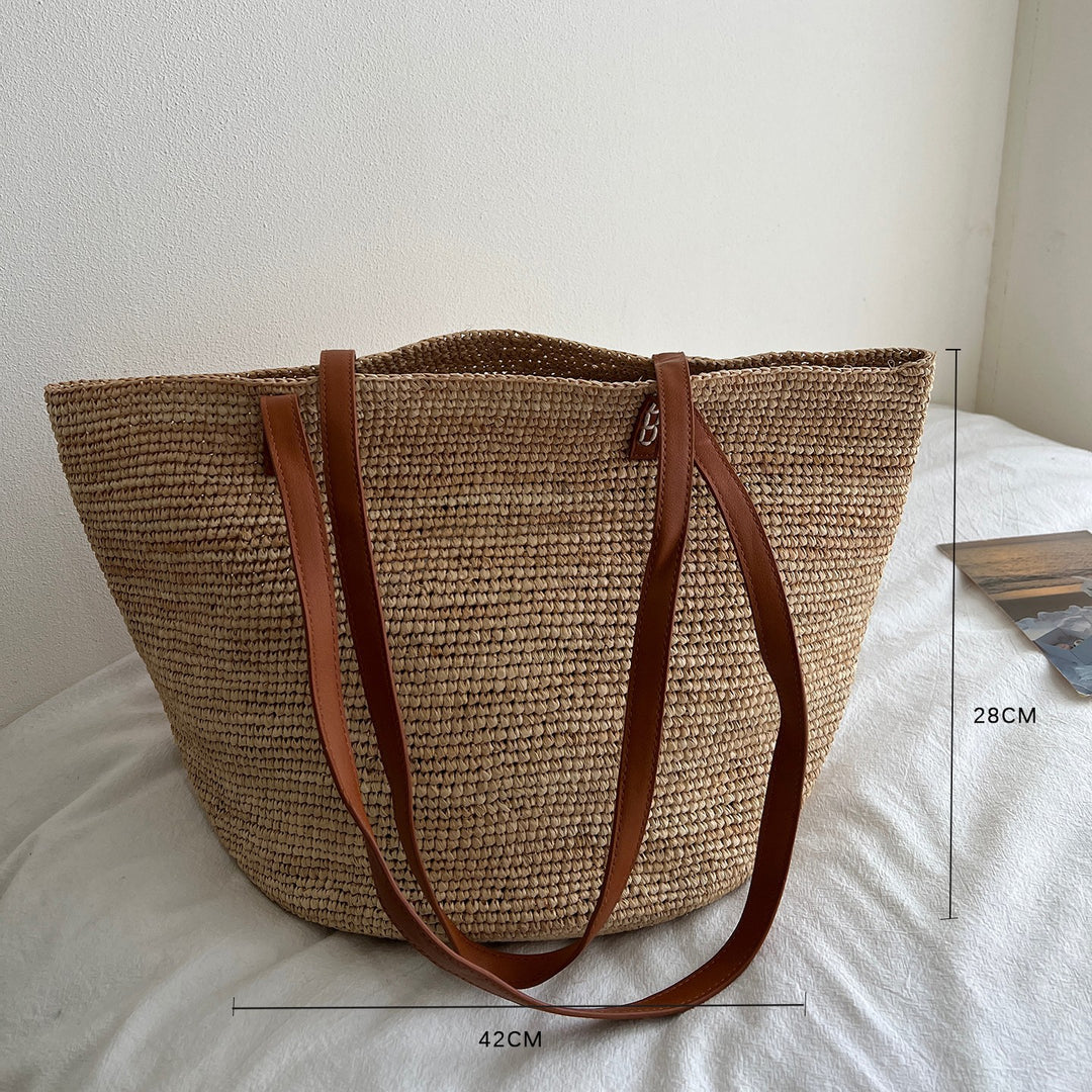 Handmade straw bag with fashionable striped pattern Stornfield