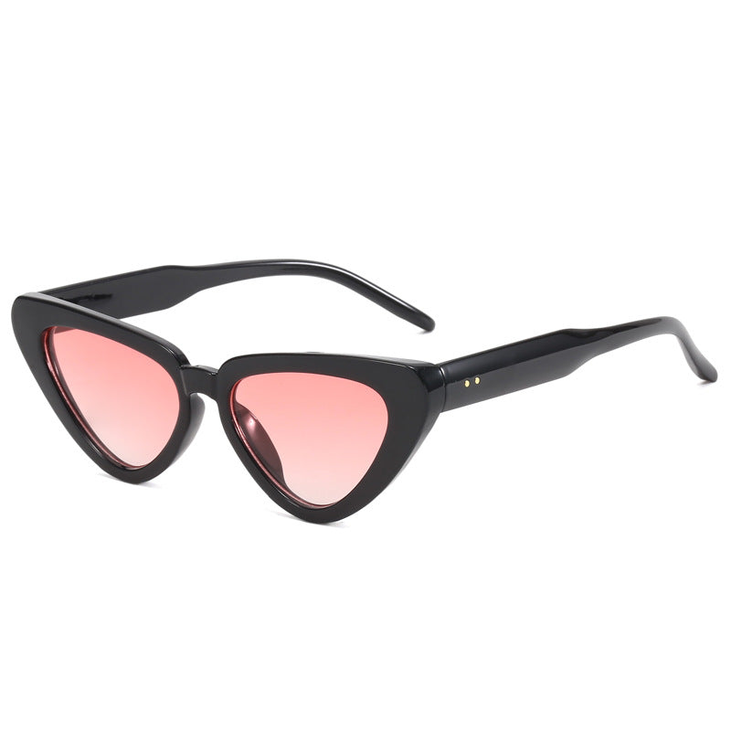 Ladies stylish Cat-Eye sunglasses with striking design Stornfield