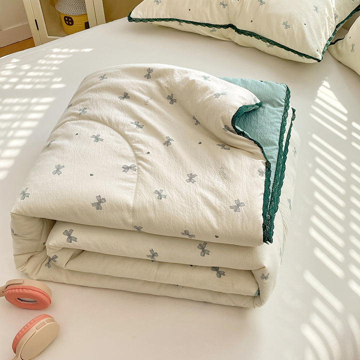 Ladies comfort duvet with delicate floral pattern and high-quality filling Stornfield