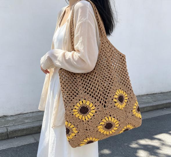 Hand-knotted cotton bag with sunflower pattern Stornfield