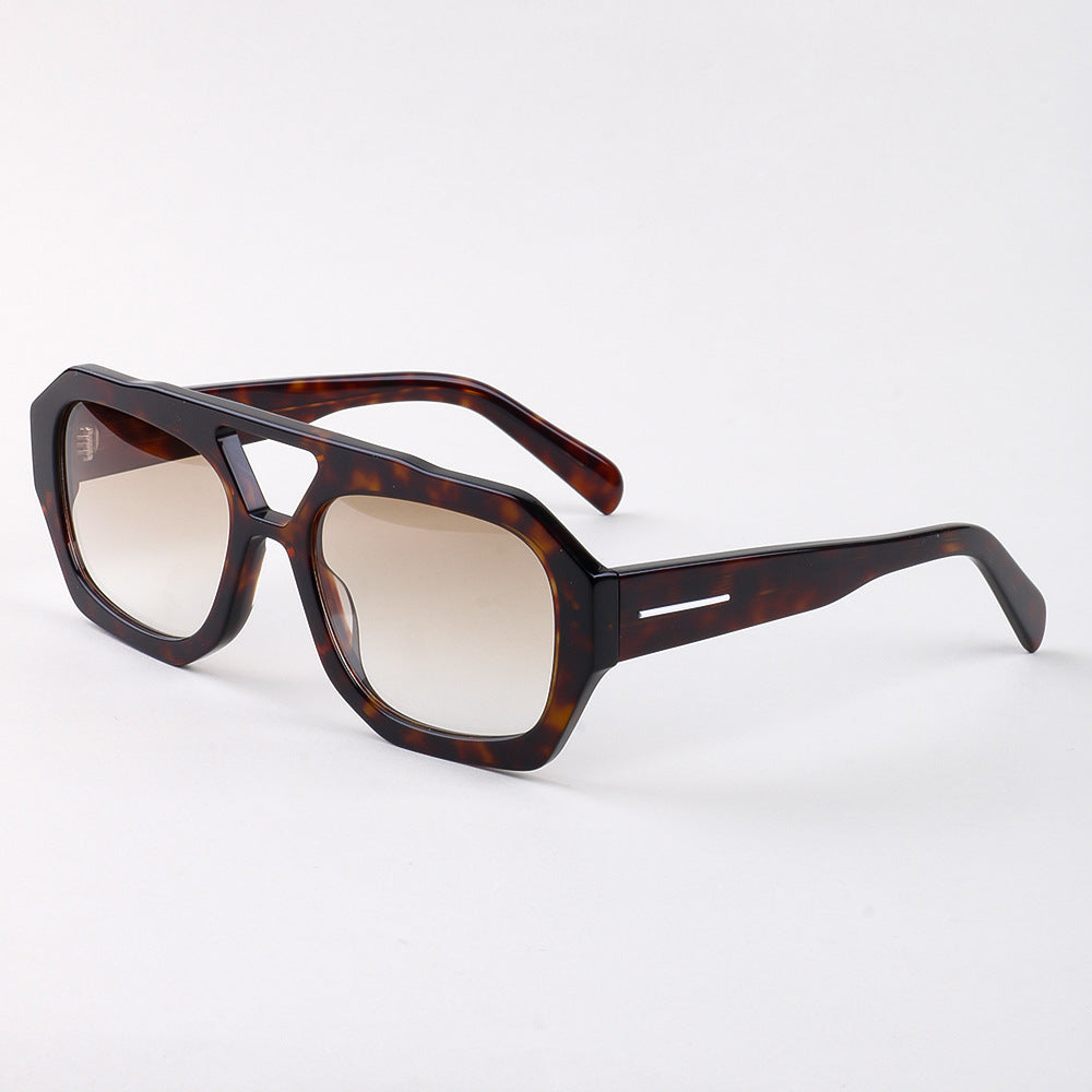 Women's trendy sunglasses in modern frame design Stornfield