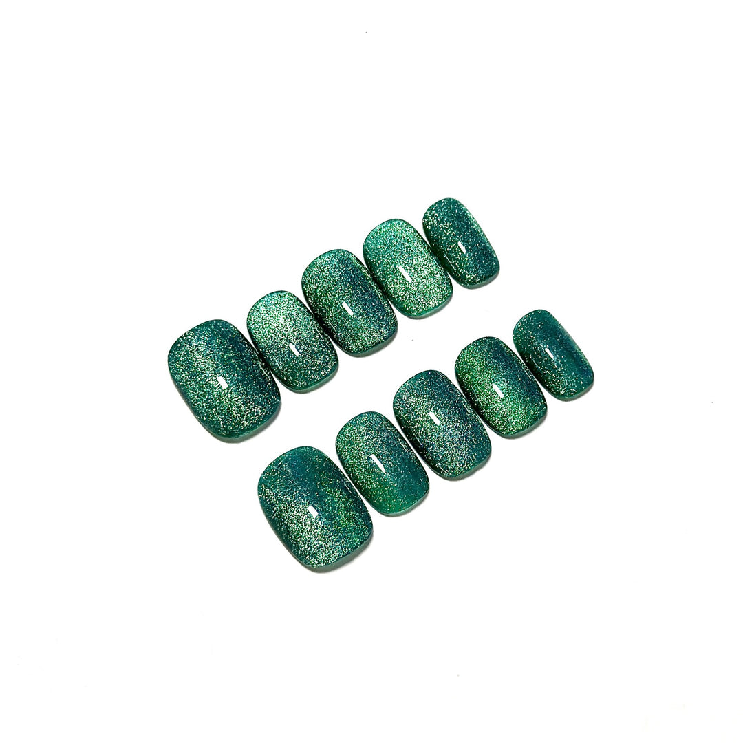 Sparkling Press-On Nail Art Set