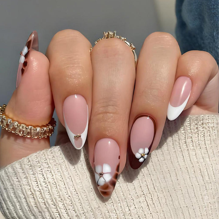 Art nail set with elegant flower and ombré designs Stornfield