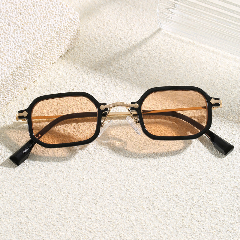 Fashionable Oversized Sunglasses in Modern Design Stornfield