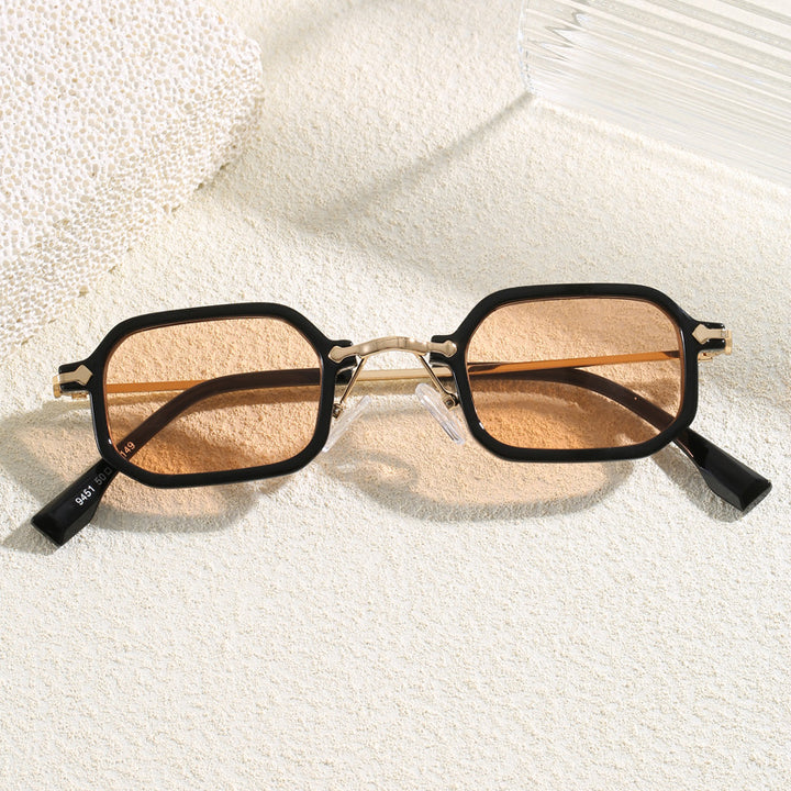 Fashionable Oversized Sunglasses in Modern Design Stornfield