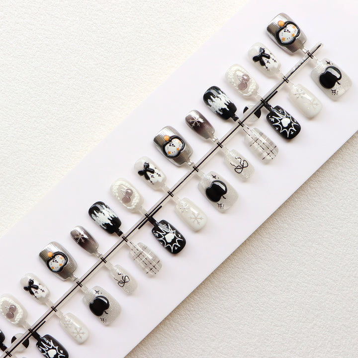Artistic Black and White Press-On Nail Art Stornfield
