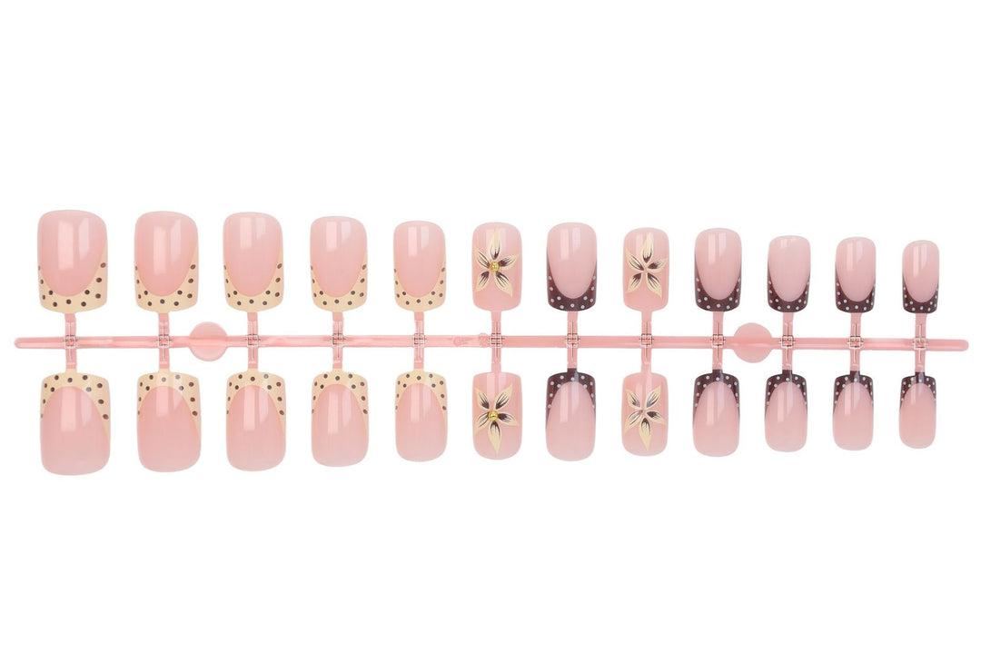 Artificial nails with trendy designs Stornfield