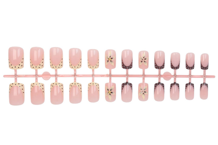 Artificial nails with trendy designs Stornfield