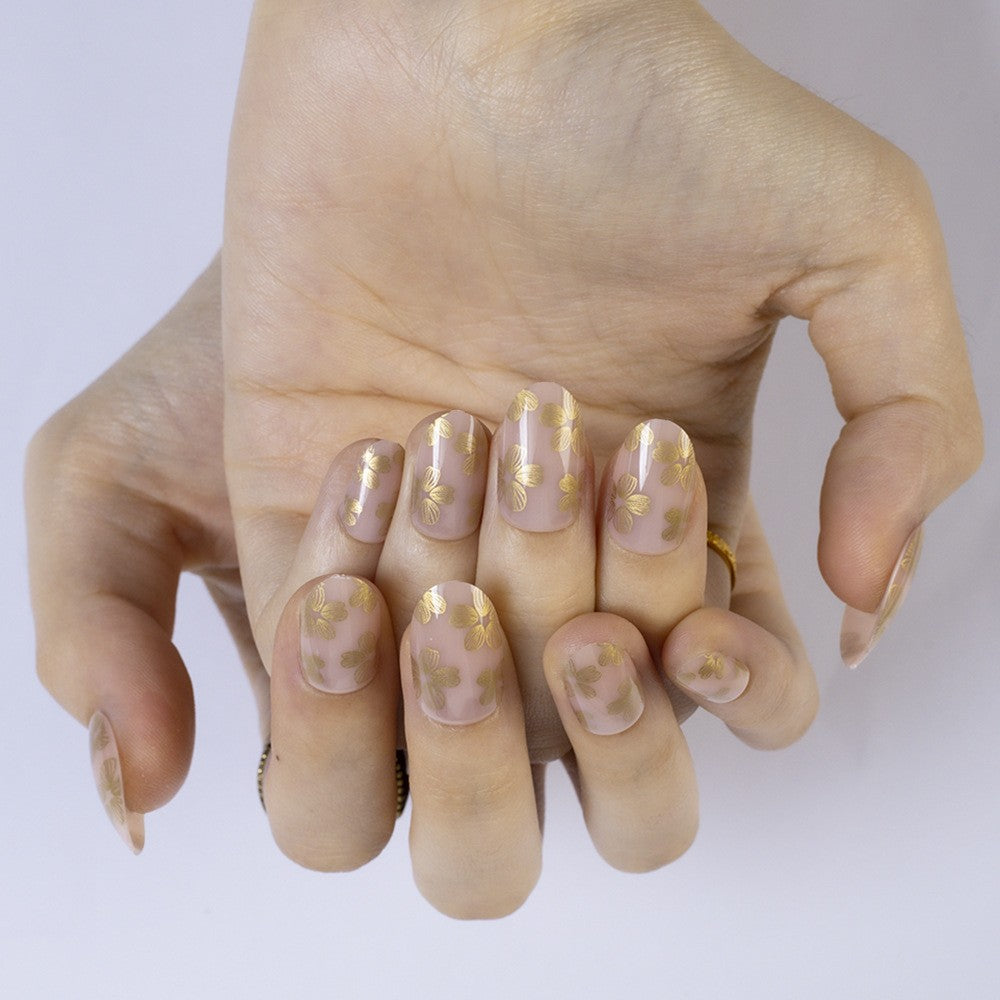 High-gloss artificial nails with rose effect Stornfield