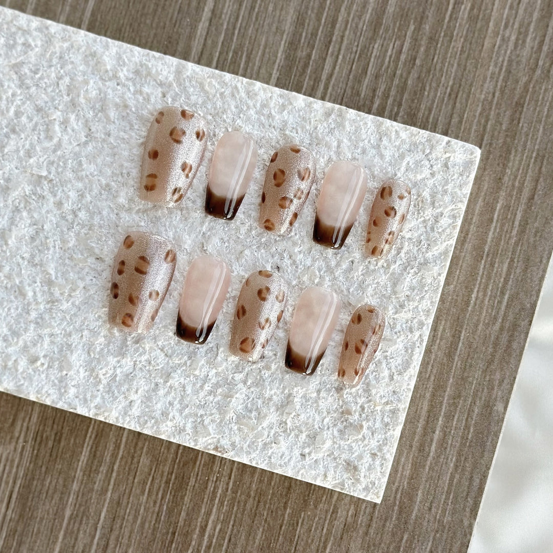 Decorative Press-On Nail Art Set with Unique Pattern
