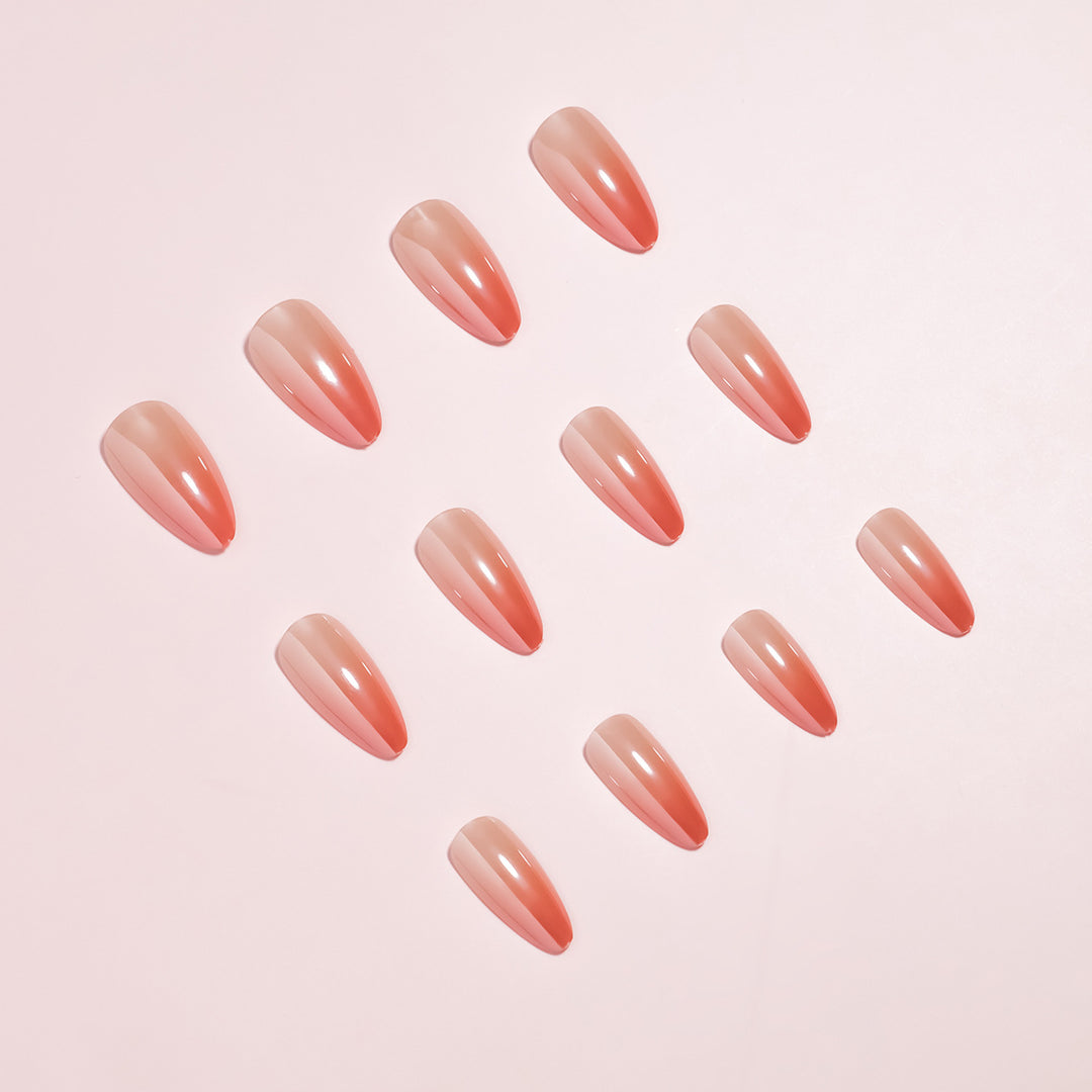 Ultra-Glossy Almond-Shaped Press-On Nail Collection Stornfield