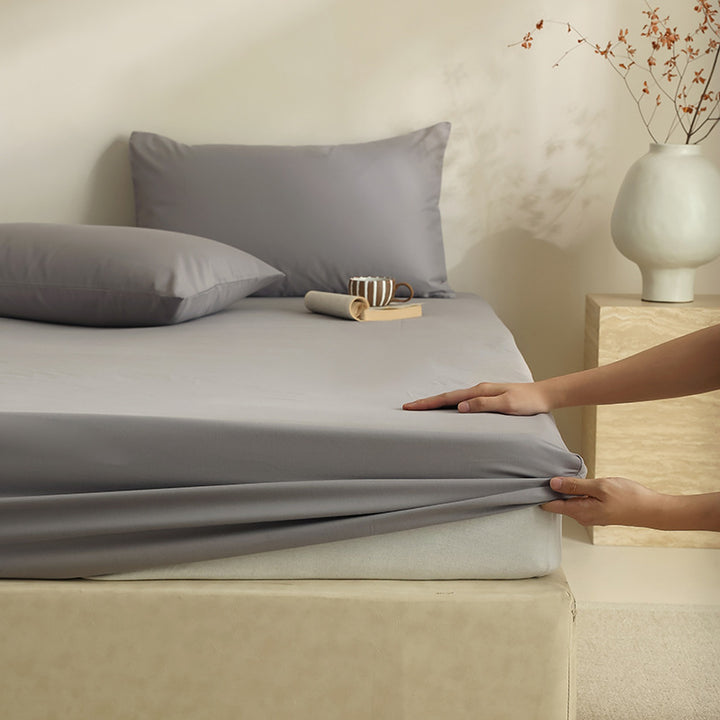 Extra deep fitted sheet with elastic all-around rubber and soft single jersey