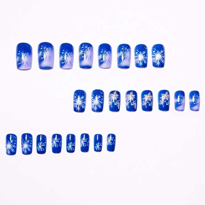 Artificial nails with shimmering winter design Stornfield