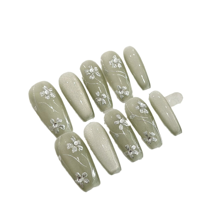 Floral Patterned Press-On Nail Set