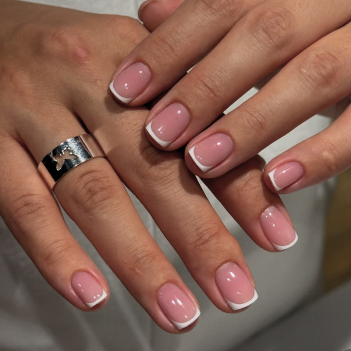 Classic French-Tip Nail Art Stornfield