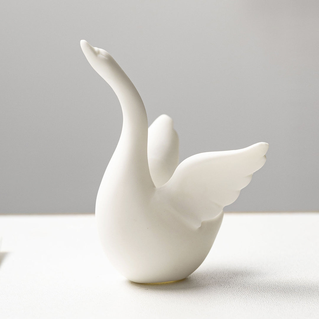 Curved Ceramic Figure Stornfield