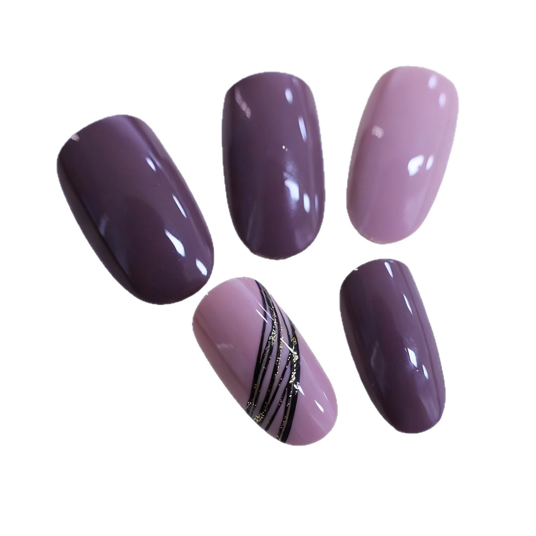 Elegant Almond Nail Art Stornfield