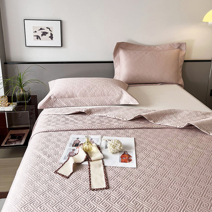 Quilted Jacquard Bedspread Set with Matching Pillow Shams