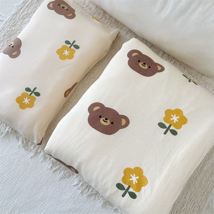 Unisex cotton pillowcase with cheerful bear design Stornfield