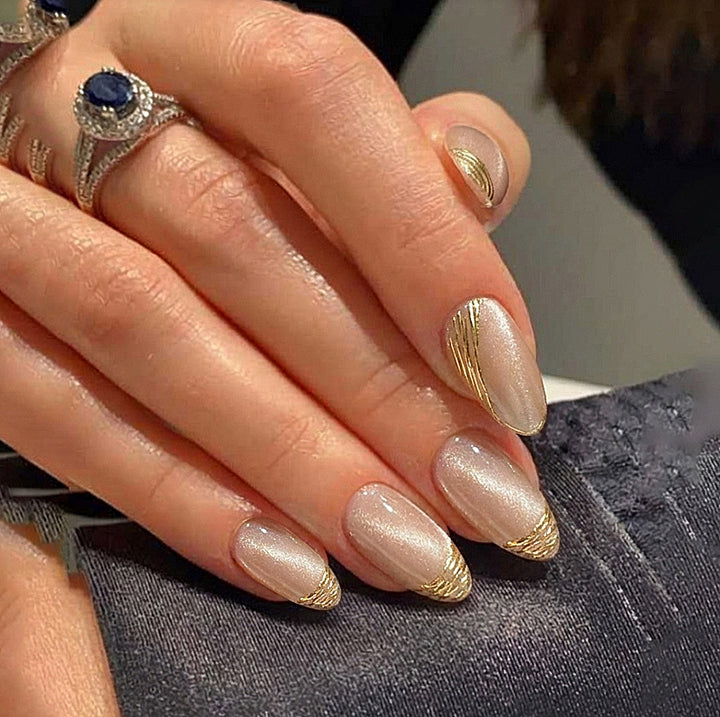 Stylish Decorative Press-On Nail Set Stornfield