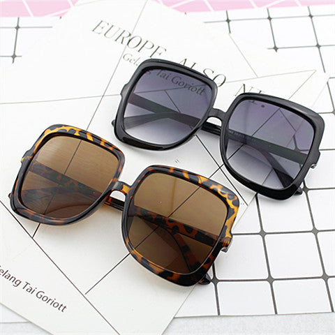 Women’s Geometric Sunglasses in Modern Design Stornfield
