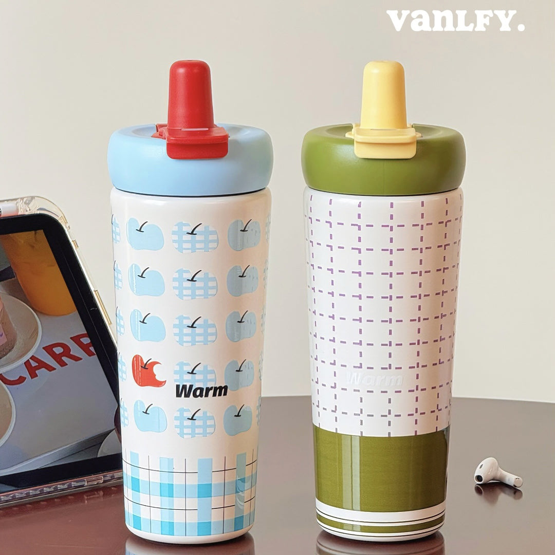 Women's insulated drinking bottle with innovative silicone cap and cheerful Stornfield motif