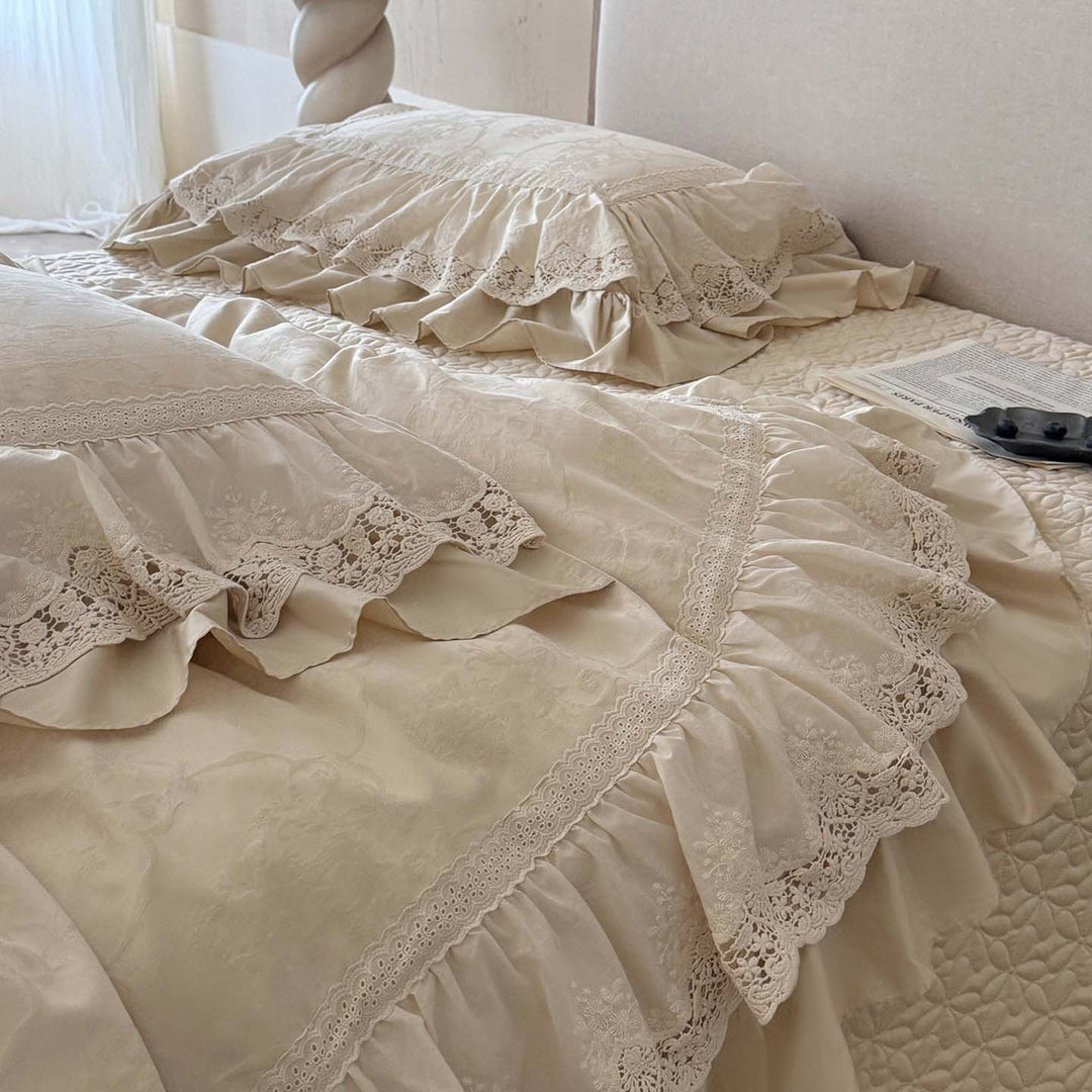 Vintage-Inspired Jacquard Ruffled Duvet Cover & Pillow Sham Ensemble