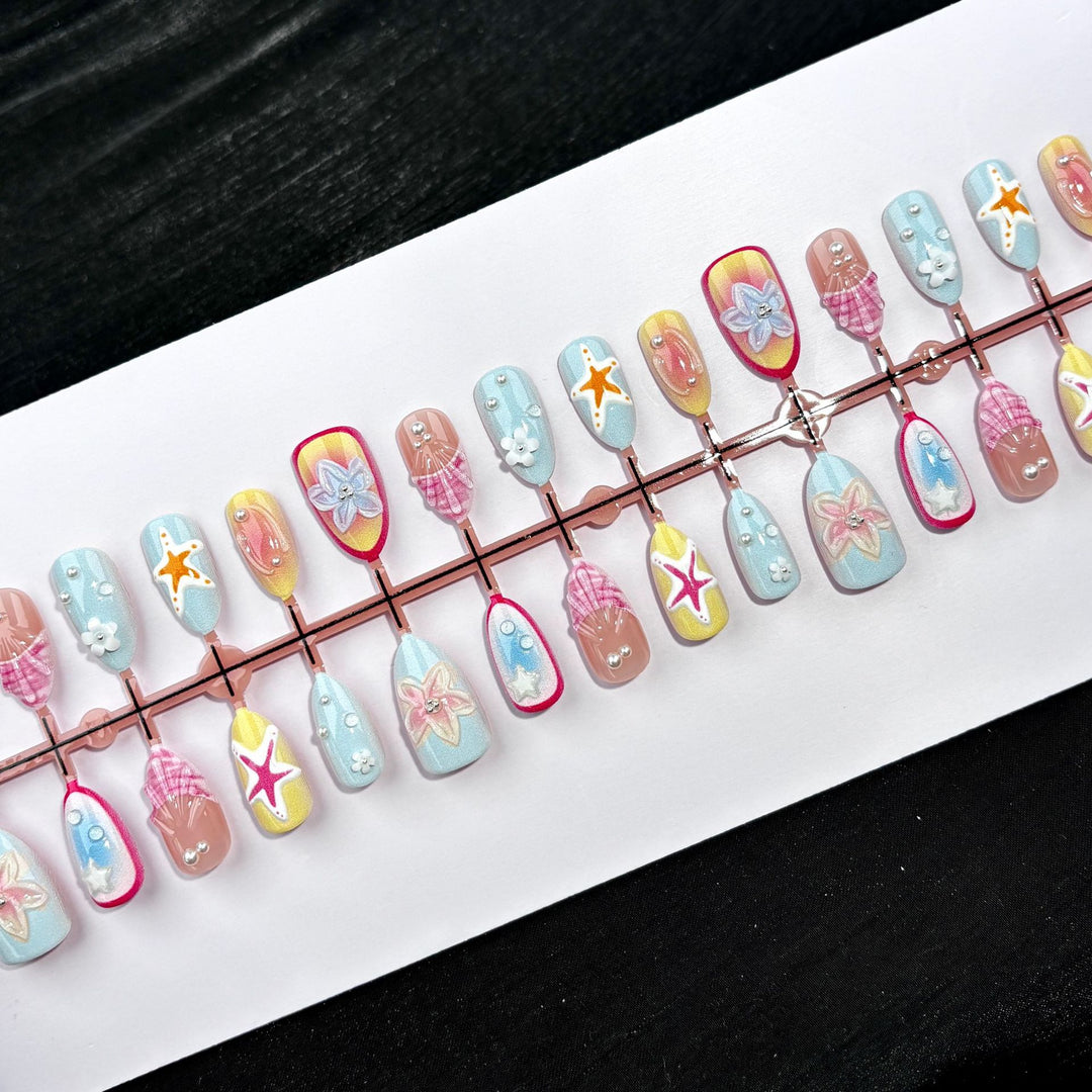 Elegant Polka Dot and Lace Press-On Nail Set