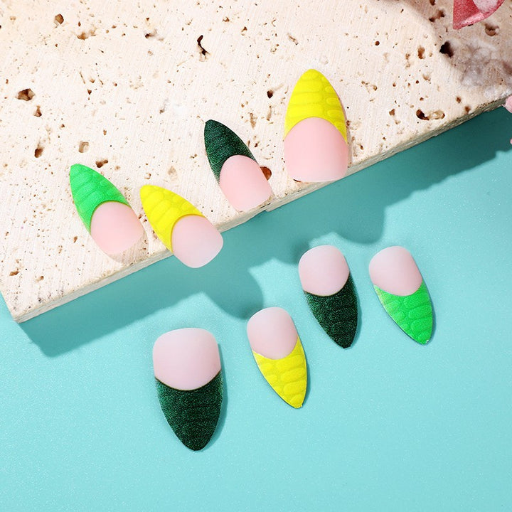 Creative artificial nails with trendy geometric design Stornfield