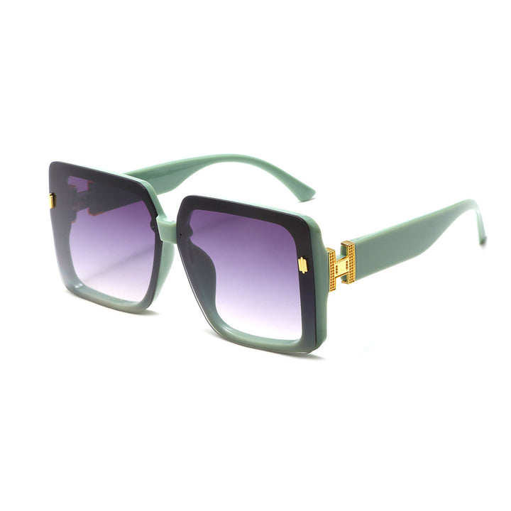 Women oversized fashionable sunglasses with luxurious frame Stornfield