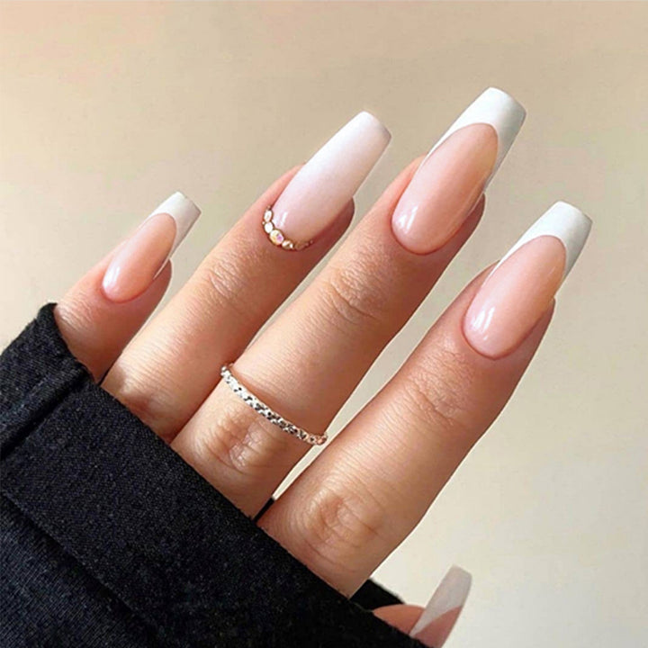 Elegant artificial nail set with high gloss and French tip colors Stornfield