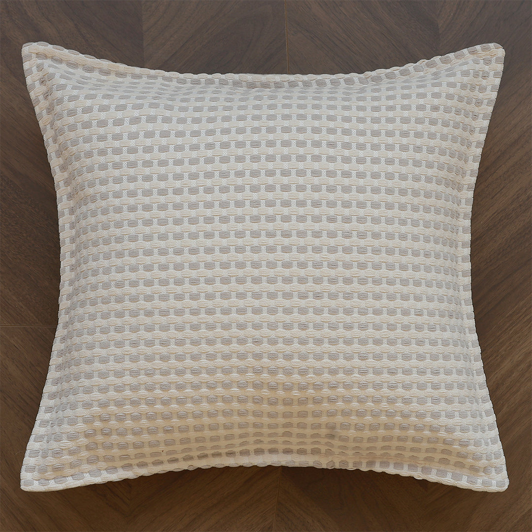 Structured decorative cushion