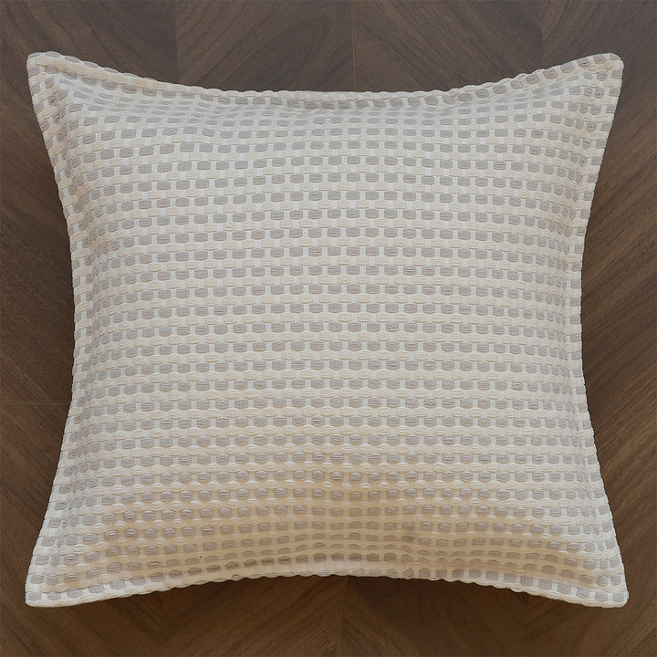 Structured decorative cushion