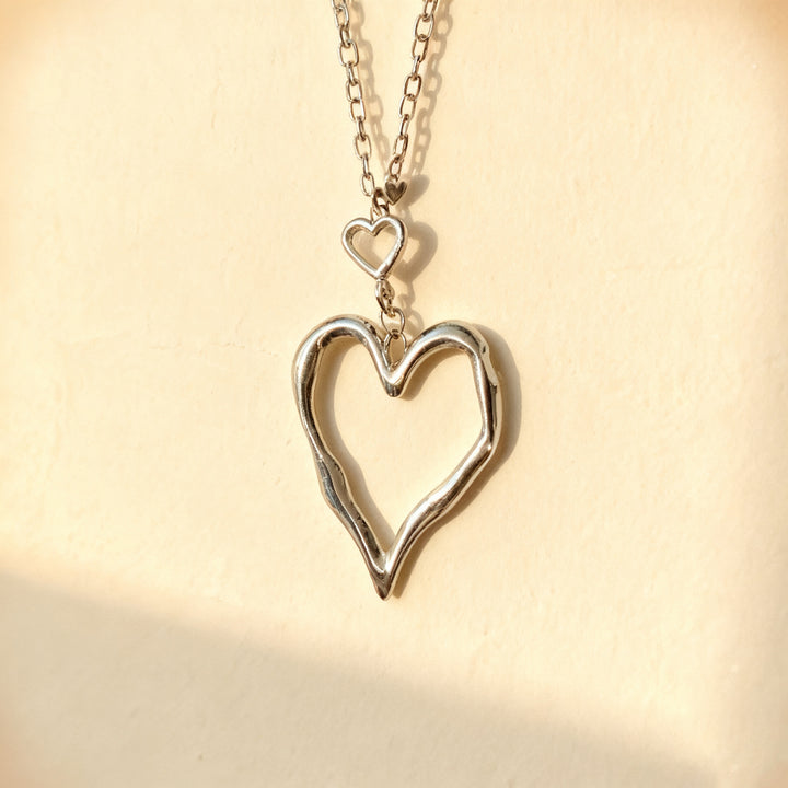 Heart-Shaped Keychain Holder Stornfield