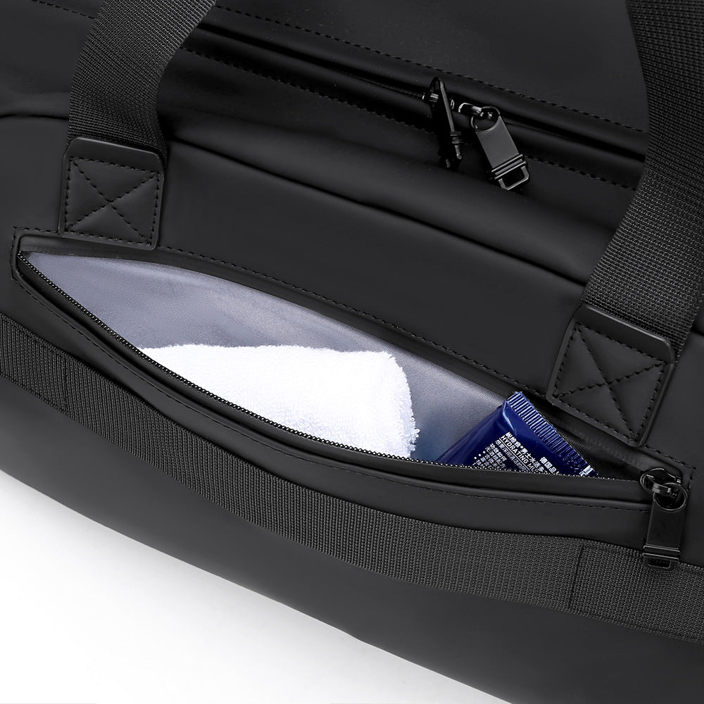 Men's sporty and durable travel bag with multifunctional features Stornfield