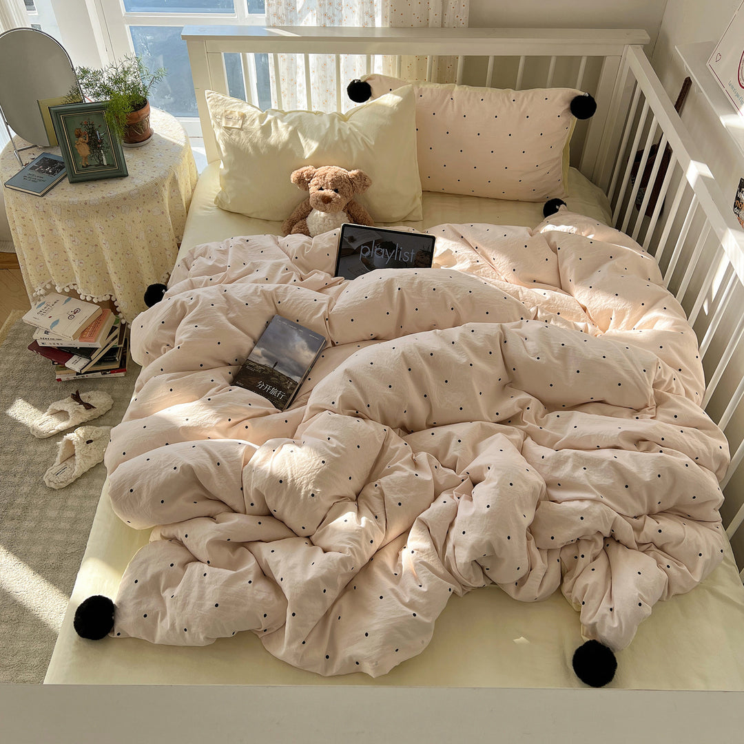Cozy Dotted Comforter Set